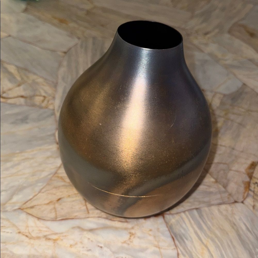 Crate & Barrel Bringham Vase Medium Bronze Gunmetal Metal Decorative 682-584